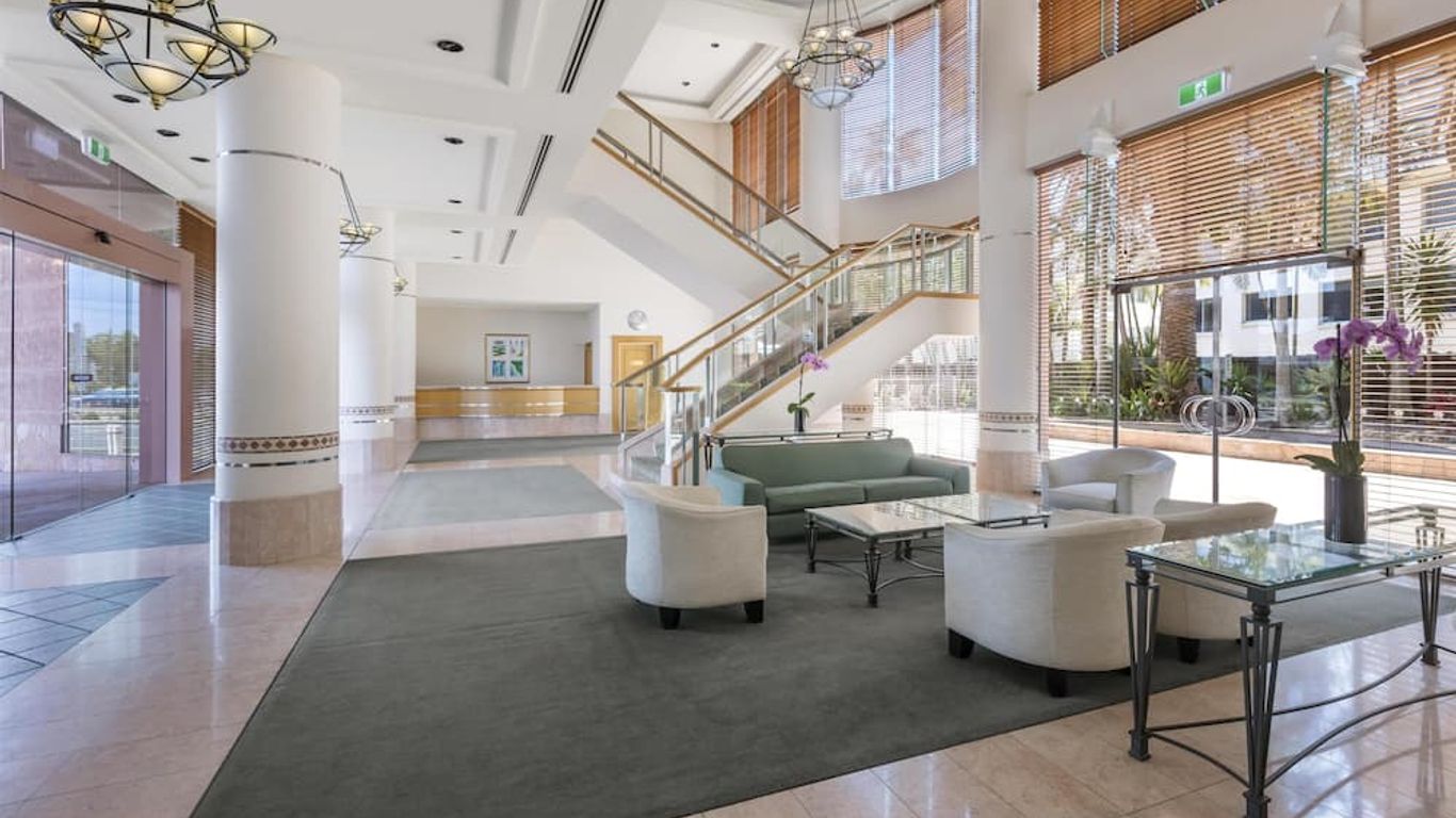 Oaks Gold Coast Hotel