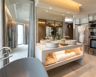 Dos Reis by The Beautique Hotels - Lisbon - Bathroom