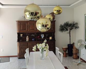 Suíte confortável na praia de Moçambique - Florianopolis - Dining room