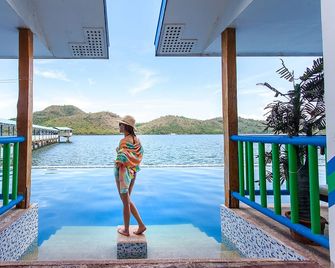 Coron Underwater Garden Resort - Coron