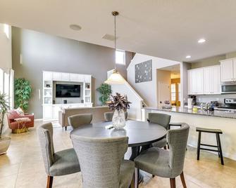 Gibsonton Vacation Rental with Private Patio! - Gibsonton - Dining room