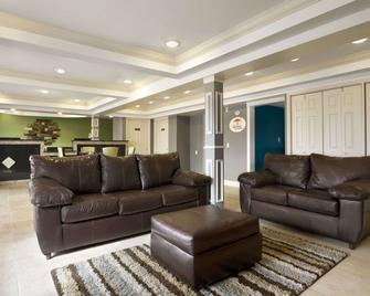 Super 8 by Wyndham Chattanooga/East Ridge - Chattanooga - Living room