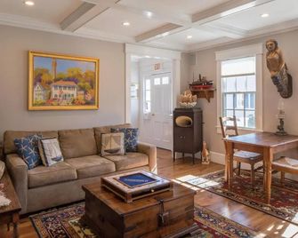 The Clarendon House - Provincetown