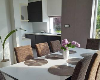 Private Family Villa With Jakuzzi & Swimming Pool - Budaors - Sala pranzo