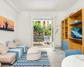 Cosy Corner Apartment with Terrace - Monterosso al Mare - Salon