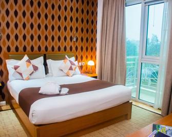 Pefaco Hotel Maya Maya - Brazzaville - Schlafzimmer