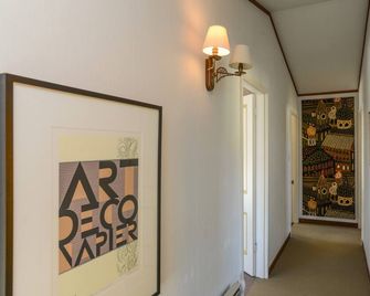 Jacaranda Lodge - Napier Hill Holiday Home - Napier - Pasillo