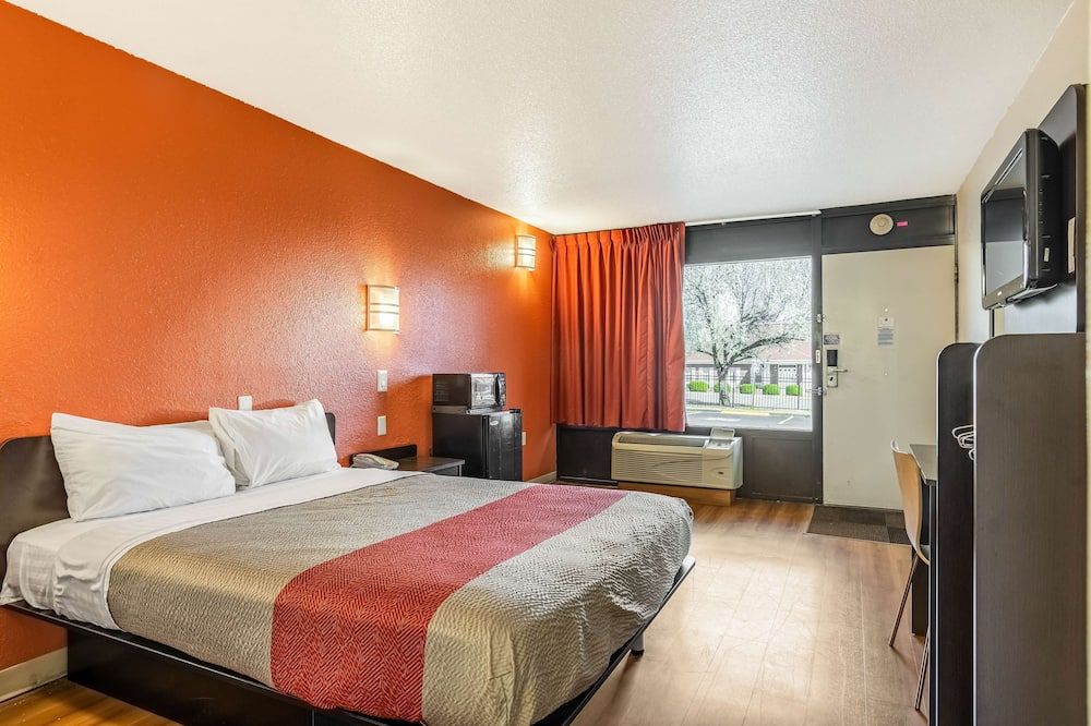 Motel 6-Little Rock, Ar - West - ליטל רוק - חדר שינה