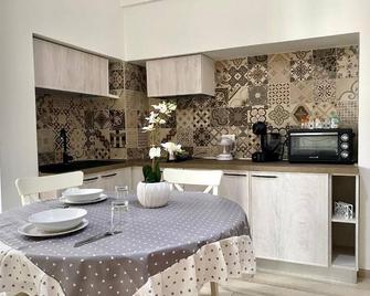 Casa Cecilia - Puglia Mia Apartments - Monopoli - Comedor