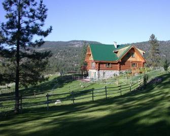 Wildhorse Mountain Guest Ranch - Summerland - Building
