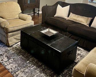 Home Sweet Home Near La Tech - Ruston - Phòng khách