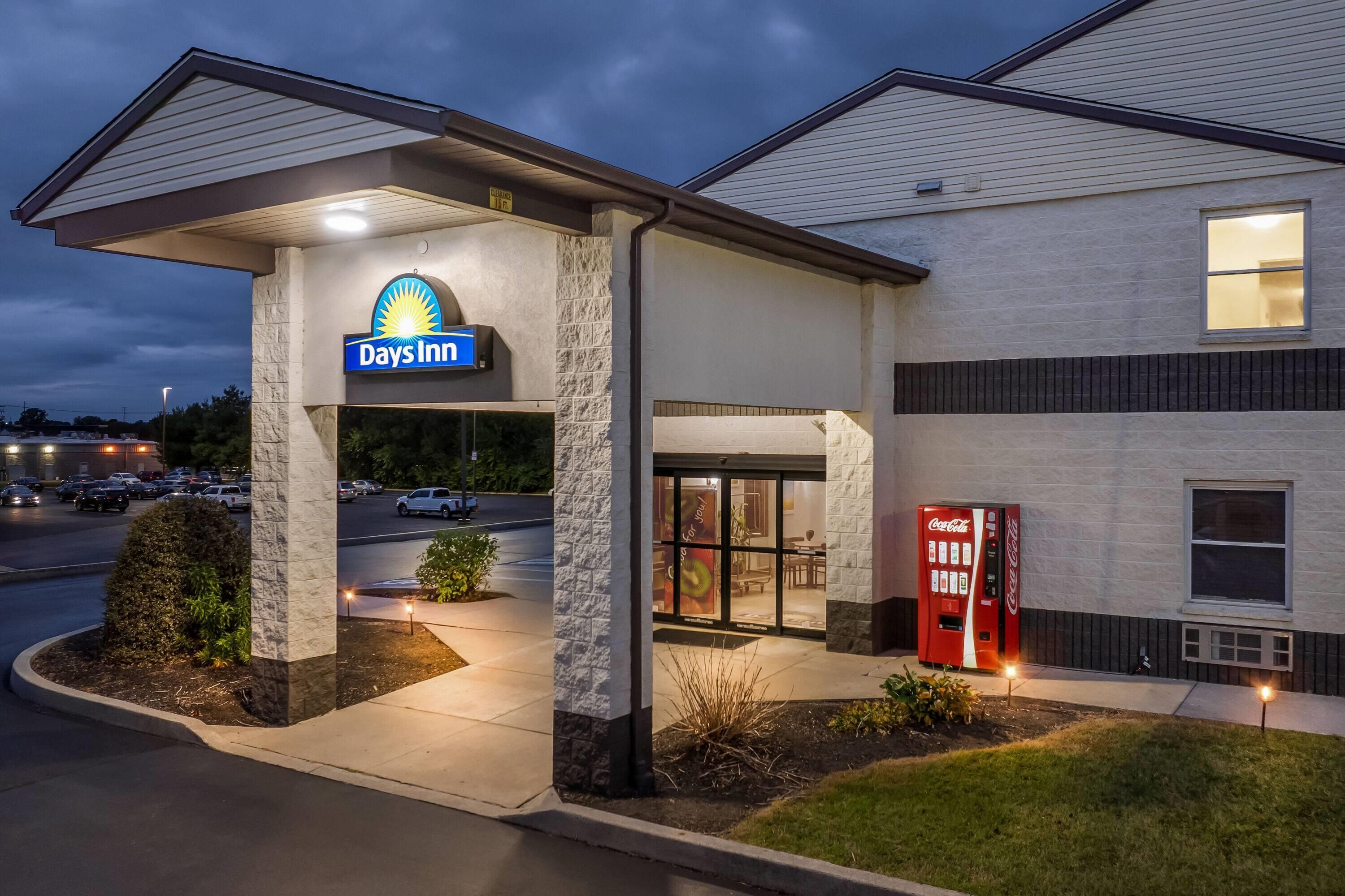 Days Inn by Wyndham Lancaster PA Dutch Country - Ronks - Edificio