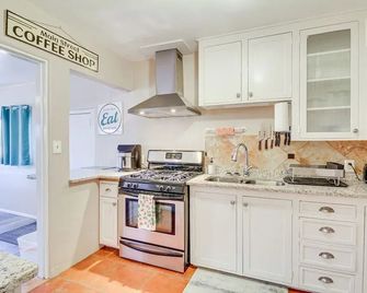 Dog-Friendly Albuquerque Home: 1 Mi to U of NM! - Albuquerque - Cozinha