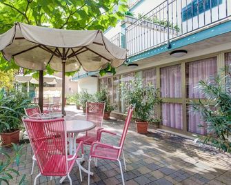 Hotel Residence Des Bains - Cesenatico - Terasa