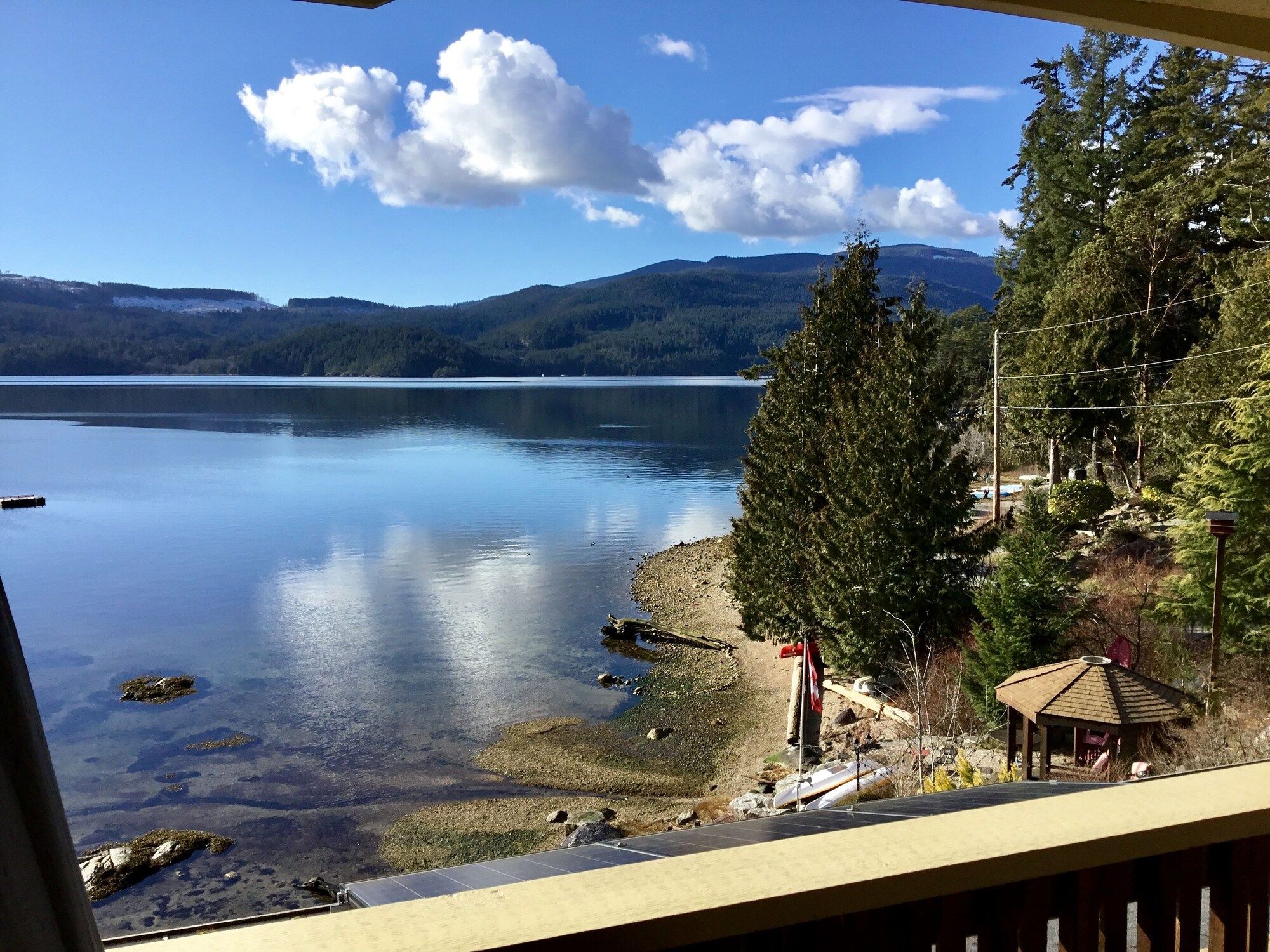 The Tuwanek Hotel and Spa - Sechelt - Balcon