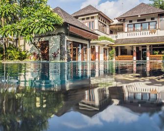 djabu Canggu Beach Villa - North Kuta