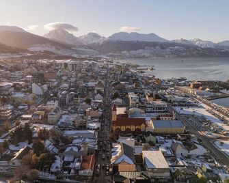 Hotel Cap Polonio - Ushuaia - Outdoor view