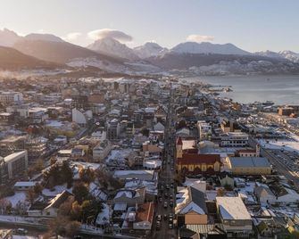 Hotel Cap Polonio - Ushuaia - Outdoors view