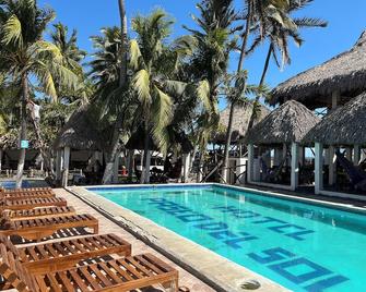 Hotel Paseo del Sol - La Herradura - Piscina