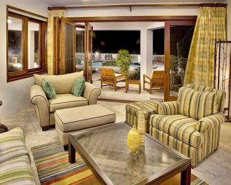 Sheriva Luxury Villas and Suites - West End Village