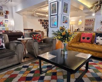 Mini Central - Hong Kong - דלפק קבלה