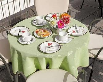 Pension Waldesruh - Tarrenz - Essbereich