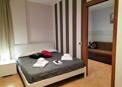 Hh Hermoso Housing Serravalle - Serravalle Scrivia - Bedroom