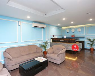 Capital O Hotel Golden Leaves Near Inorbit Mall Cyberabad - Hyderabad - Lobby