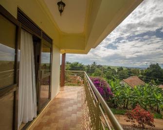 Askay Hotel Suites, Entebbe - Entebbe - Balcon