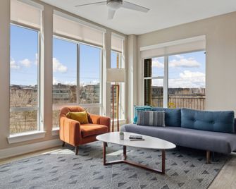 Kasa Union Station Denver - Denver - Living room