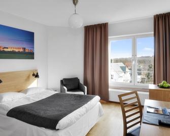 Strand Hotell Borgholm - Borgholm - Schlafzimmer