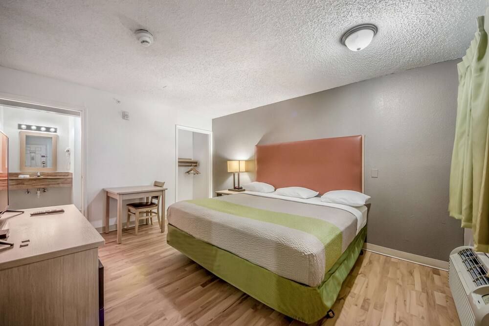 Motel 6 Corpus Christi, TX - Corpus Christi - Sovrum