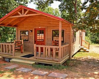 Swan Bay Cabins & Rv Park Cabin#(6) Paris Tn, Kentucky Lake - Buchanan - Patio