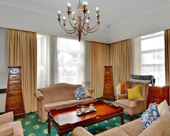 The Balmoral - Halaal - Durban