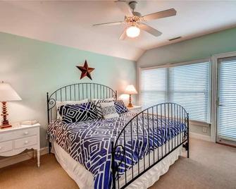 Island Retreat 4 Bedroom Holiday Home By Bald Head Island - Bald Head Island - Bedroom