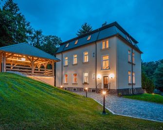 Parkhotel Muldental - Colditz - Gebäude