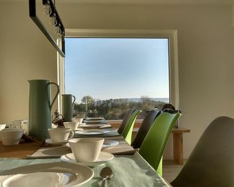 Modern exclusive country house in a beautiful environment in the middle of nature - باد بيرمونت - غرفة طعام