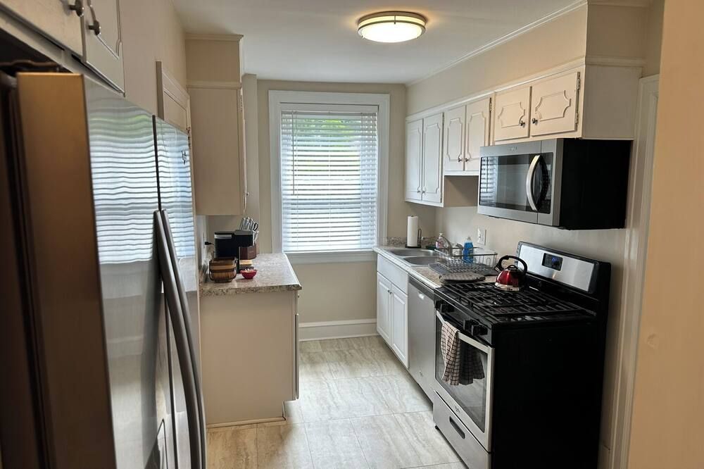 Tranquil 2 Br Grnd Fl Near Bryn Mawr College