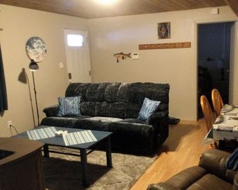 Sea Shell Inn. A cozy hideaway - Duncan - Wohnzimmer