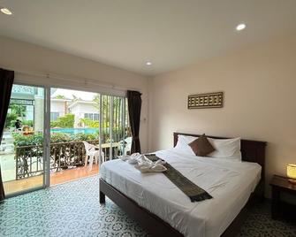 Baanloksouylokchay Hotel - Cha-am - Bedroom