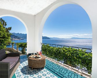Hotel Belvedere - Conca Dei Marini - Balcón
