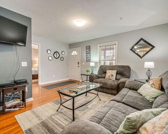 Walkable Wilmington Home Less Than 1 Mi to Waterfront - Wilmington - Wohnzimmer