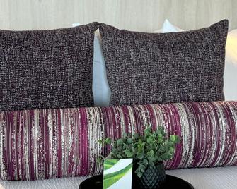 Travelodge by Wyndham Dawson Creek - Dawson Creek - Bedroom