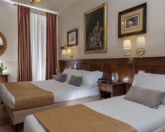 Hotel Des Artistes Roma - Rome - Bedroom