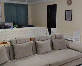 Homestay pekan ranau - Ranau - Wohnzimmer