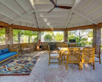 Quiet Sun City West Home w/ Gazebo + Pool Access! - Sun City West - Patio