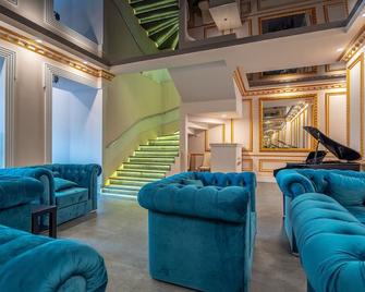5 Star Apart Hotel - Tiflis - Sala de estar