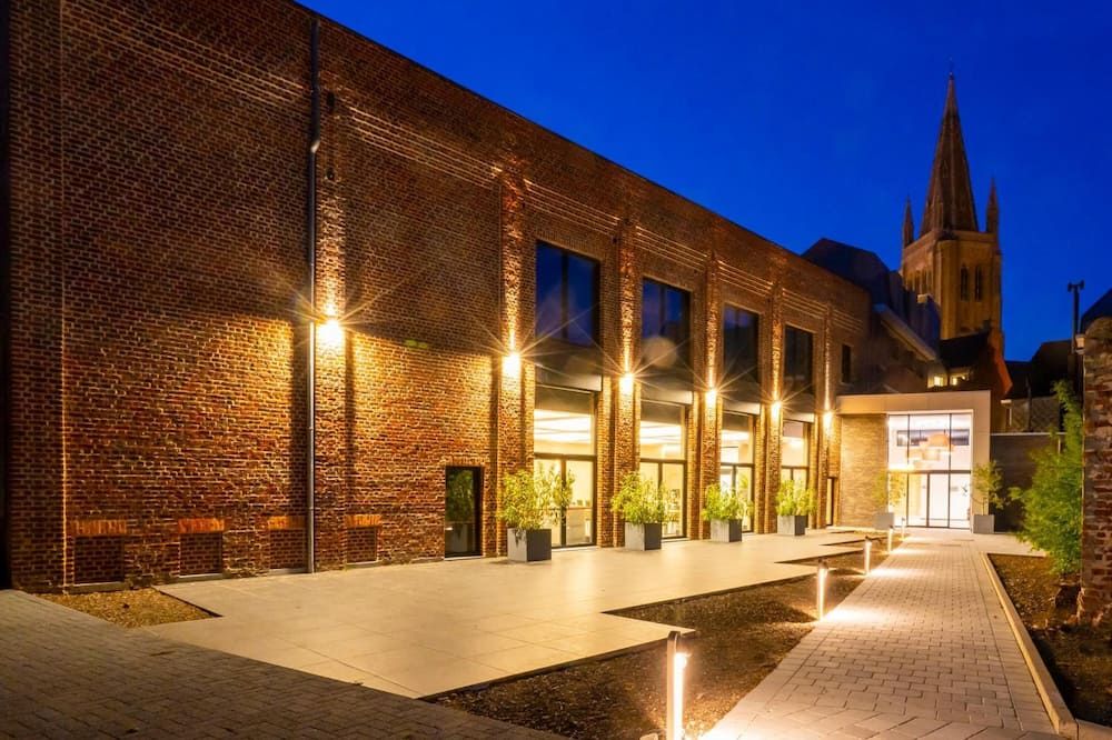 Albion Hotel - איפר - בניין