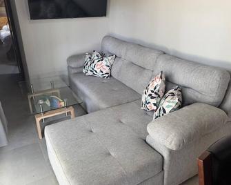 Beautiful Casa Azul - Potrero - Sala de estar