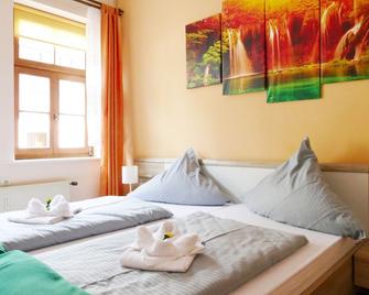 Hotel Weserstuben - Hehlen - Bedroom